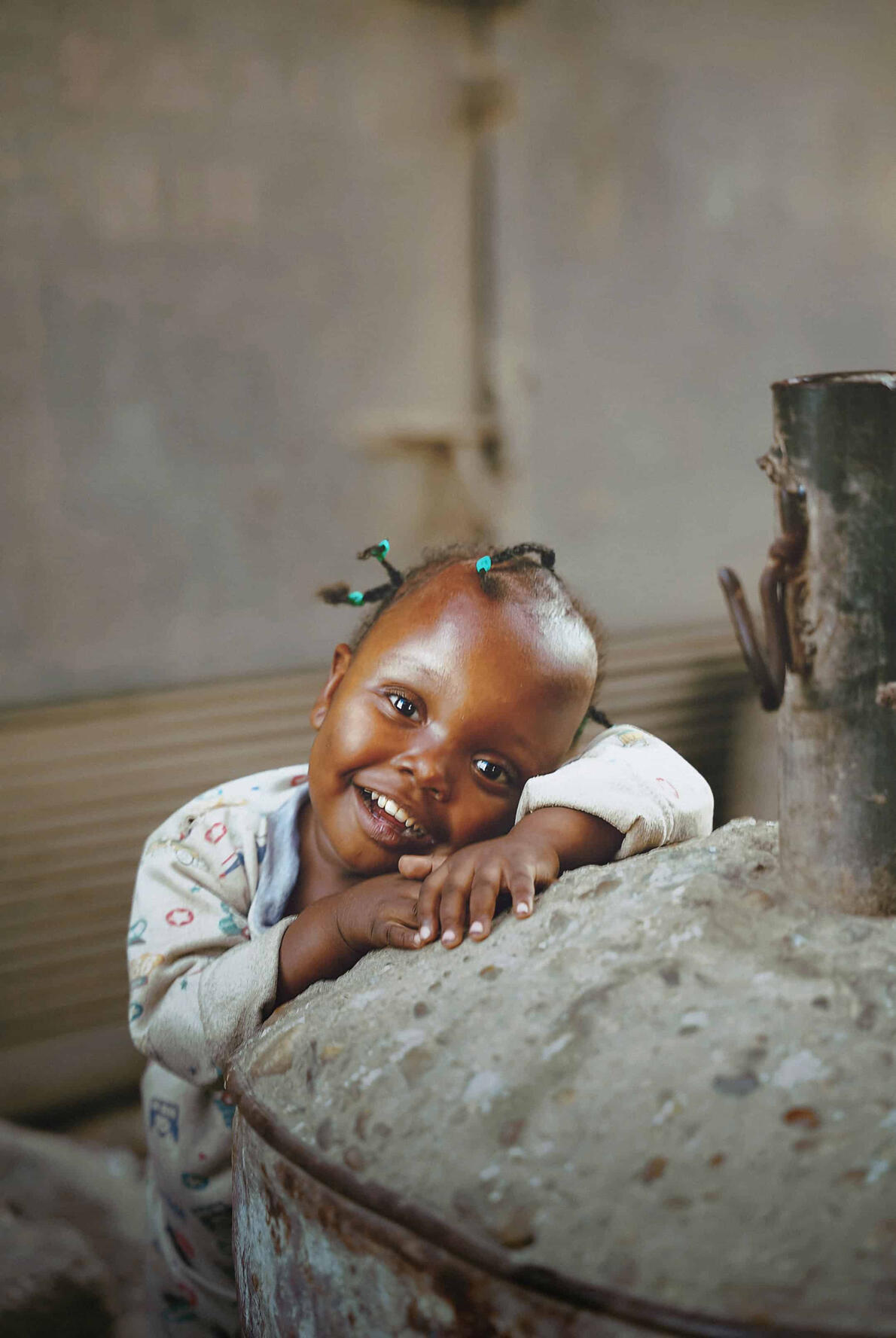 Batta — A beautiful little girl that I met on the street of Zamalek, Egypt. Batta is from Sudan and she was with her sister Nahand and their mom dealing with a new reality!