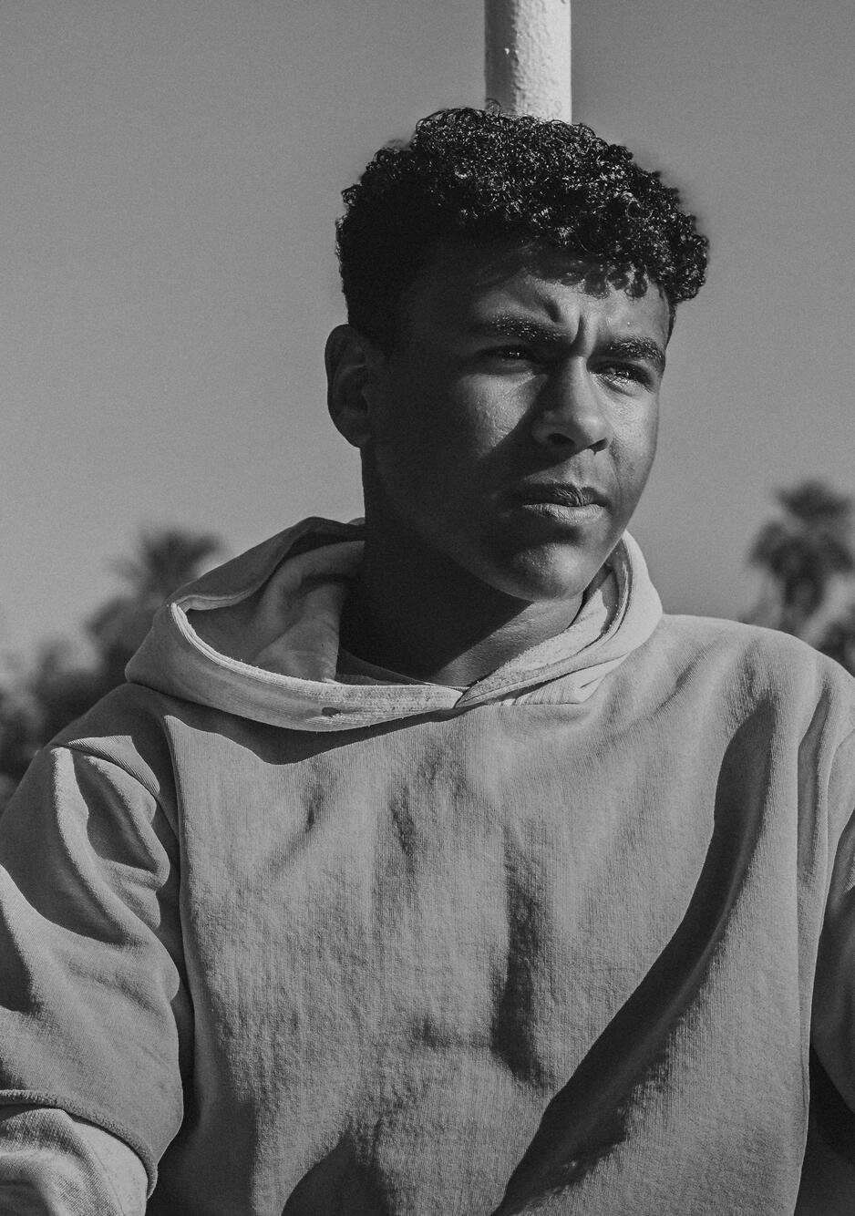 Aswan's Faces — A young Nubian boy who sails a boat for living during the tourism season. Plays football, studies high school, and is curious about the world as it seems from his questions.